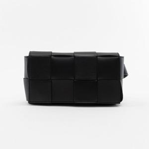 보테가베네타 여성 카세트 벨트백 힙색 BLACK 668572VMAY18425