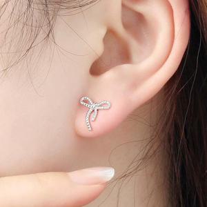 [비쥬홀릭] 실버925 백금도금 리본 매듭 은침 귀걸이