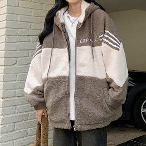 [올리비에스클로젯] 배색 레터링 후리스 누빔 점퍼_O2210JP603D