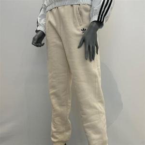 아디다스 여성 에센셜 플리스 루즈 조거 팬츠 IY9635