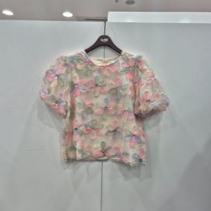 [르니앤맥코이]라운드 꽃 스팽글 블라우스MM06BL303_US