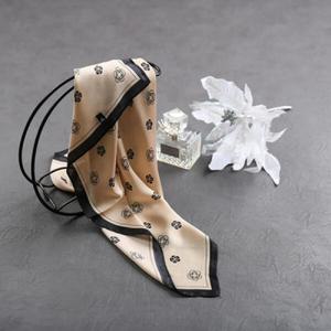 아트박스/더로라 큰 쁘띠 스카프- 데이지2 S8035