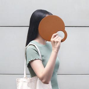 페니체 손부채 휴대용부채 가죽 부채