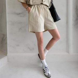 [다잇템][다잇템] 여성 캐쥬얼 고무줄 4부 미색 반바지_22710146