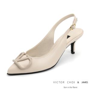 (VICTOR CHOI & james) W21S303 크림 V로고 슬링백 여성 수제화