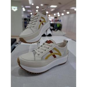 리바디 세이브존08 천연소가죽매쉬배색스니커즈 2023RD2965H