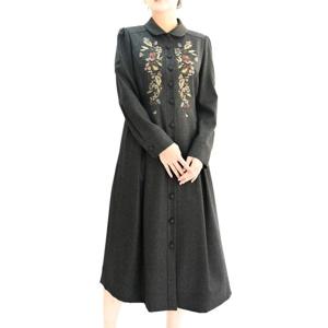 [비꼴리끄(여성)]울 라운드 카라 자수롱 원피스 B234WO3060