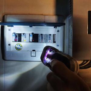 건전지 손전등 자가발전손전등 자가발전 LED 없는 후레쉬 LED후레쉬 해루질렌턴 비상등