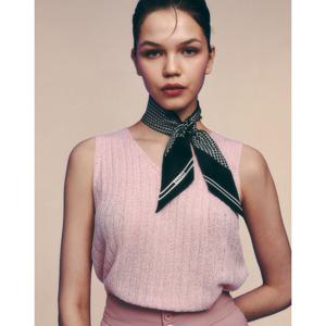 [헤지스] HISC5F900BK_여성 블랙 하운드투스 실크 스카프