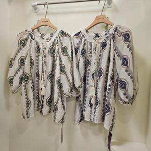 스테파니 HC07 에스닉 칠부 블라우스 A25SH5305