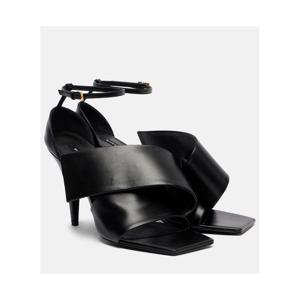 지방시 Slided Square 95 레더 샌들  P01100376