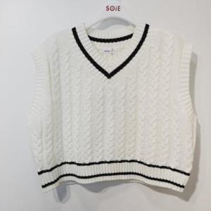 더센트럴 소이 TC01 크롭 케이블 니트 조끼 23W5089