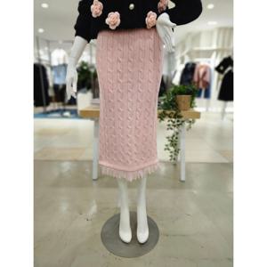 [포커스] 포커스  꽈배기 수술 니트스커트  FW3J7SK02570