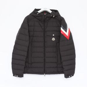 몽클레어 베라드 삼선 후드 패딩 자켓 1A00012 54A81 999 BERARD