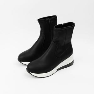 [신난다슈]여성 하이탑 스니커즈 운동화 6cm 키높이 슬립온 따듯한 기모 MRO247046 블랙