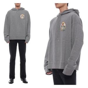 [메종키츠네]남성 램블링 폭스 오버 후드티셔츠 (NM00707KM0001