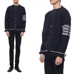 [톰브라운] 22SS 남성 플레인 자카드 브이넥 가디건 (MKC386A_Y3006_415_22S)
