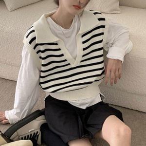 [잇백잇슈]줄무늬카라니트베스트 모던 크롭 단가라 스타일리쉬