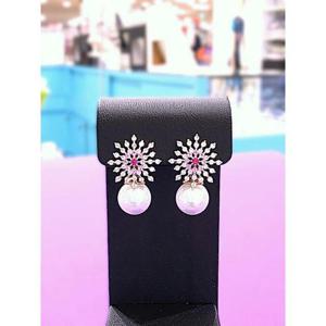 로뎀 세이브존05 Elegance P 눈꽃 핵진주 귀걸이(레드) RD25050151