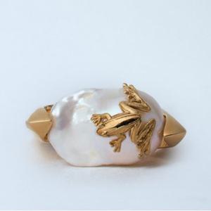 25 FW 보테가 베네타 Rana Pearl 바로크 펄 골드톤 실버 링 반지 826975V721A9000