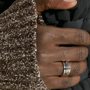 25 FW 돌체앤가바나 로고 하드웨어 플래크 실버톤 브라스 링 반지 WRP5T1 W1111 87655