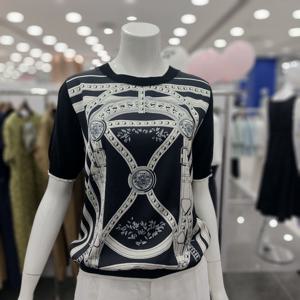 [아니베에프]A56WBL540 라운드 니트넥 프린트 블라우스_GN