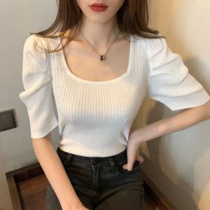 스퀘어넥 퍼프소매 골지 반팔니트 여름 데일리룩