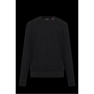 25 FW 몽클레어 로고 패치 크루넥 코튼 퓨어 스웨터 블랙 K20919C00011M1367