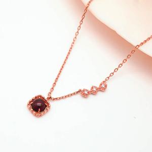 오팔하우스 14k 스퀘어 가넷 목걸이 OPJJN9579