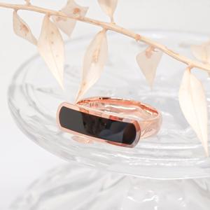 오팔하우스 14k 오닉스 와이드 스틱 반지 OPGDR860