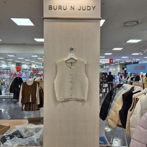 부루앤쥬디 HC42 골드버튼니트베스트 BBRKOT406