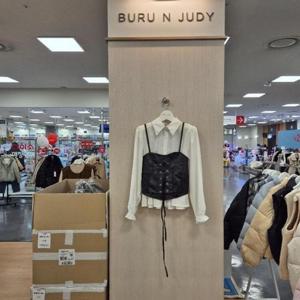 부루앤쥬디 HC42 셔츠끈뷔스티에블라우스세트 BBRJST111B