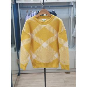 컬리수 세이브존04 볼드체크스웨터티셔츠 C244SW250P