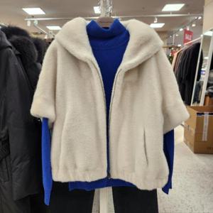 올리비아로렌 HC05 반팔 부르종 인조퍼점퍼 VOB JF4WA121