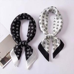 여성 2종 시그니처 모노그램 이니셜 실크 스카프 SCF007