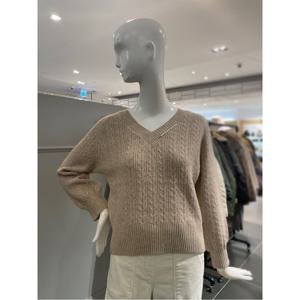 르니앤맥코이 V넥 진주장식 꽈배기 니트 (MN02KN727FJY)