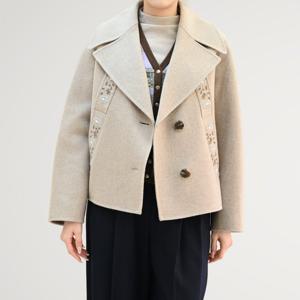 [비꼴리끄(여성)]캐시 울 사선 비조 빅카라 자켓 B254WJ1050