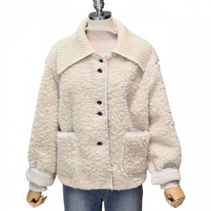 [포커스]뽀글이 탈부착카라 자켓 FW5K3JK3268