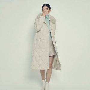 더엣지 [TAG가]519,000원 폭스퍼 항아리 퀼팅 롱다운 WWDJ7G02