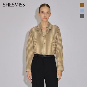 [쉬즈미스] 스트라이프 오픈 카라 셔츠_SWWSTO31090