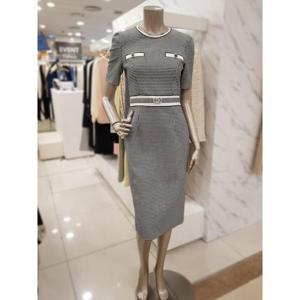 미니멈 세이브존01 하운드 체크 패턴 원피스 MXBAWO3390