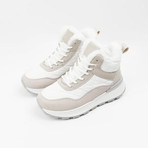 [신난다슈] 여성 하이탑 스니커즈 4cm 여자 방한 털 앵클 키높이 운동화 퍼 통굽 MRO25918 그레이