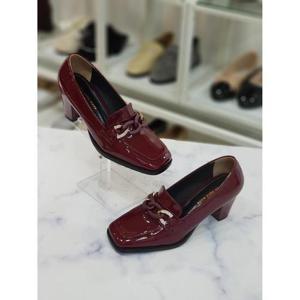 한슈 세이브존07 에나멜 미들힐 로퍼 6cm HS592823vo