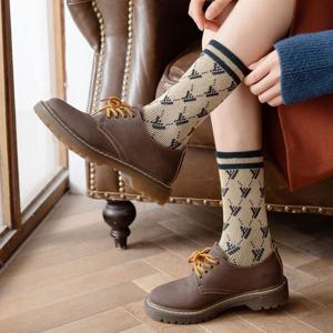 레트로 여성 중목 양말(다크그린) 학생 패턴 롱양말