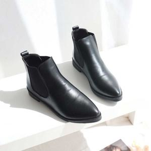 검정색 첼시 부츠 단화 뾰족 앵글 데일리 패션 코디