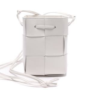 [보테가베네타] 23FW 여성 카세트 미니 버킷 크로스백 (680217 VCQC4 9009 23F)