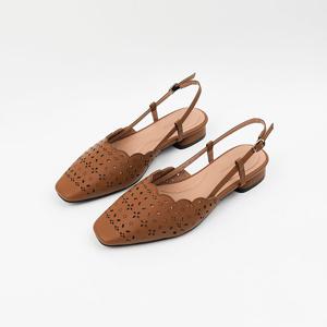 [신난다슈]여성 슬링백 샌들 구두 2cm 뮬 플랫 샌들 펌프스 펀칭 통굽 GDR253052 브라운