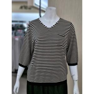 화이트호스 세이브존05 스트라이프 V넥 티셔츠 A252409