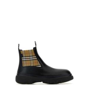 버버리 체크 라운드 토 부츠 8105183 A1189 TP934624689
