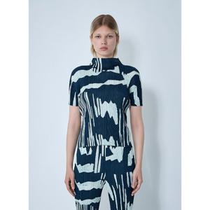 이세이미야케 플리츠플리즈 플리츠 탑 PP56JK701 77 GRAYISH NA